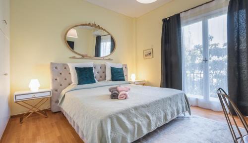 Two-Bedroom Deluxe Apartment with Balcony