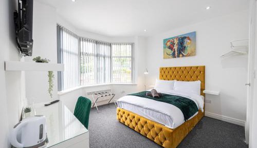 Deluxe Double Room with Shower