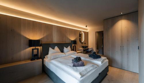 Suite with Mountain View