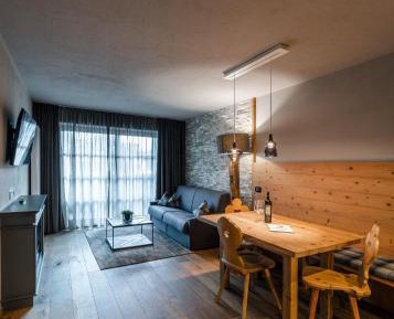 Suite with Mountain View