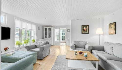 Four-Bedroom Holiday Home