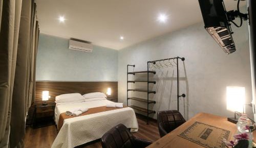 Deluxe Queen Room