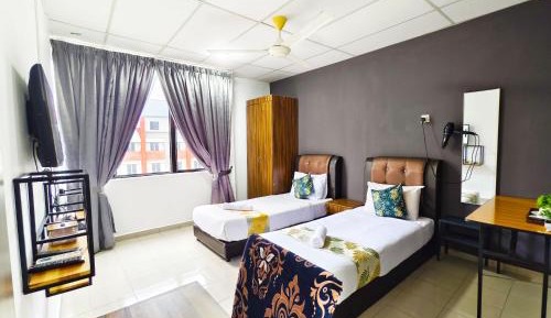 Twin Room with City View