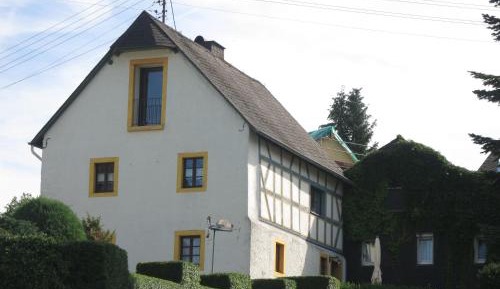 Two-Bedroom Apartment with Lake View