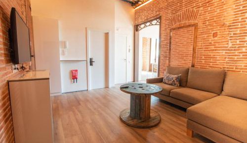 Superior Apartment with City View