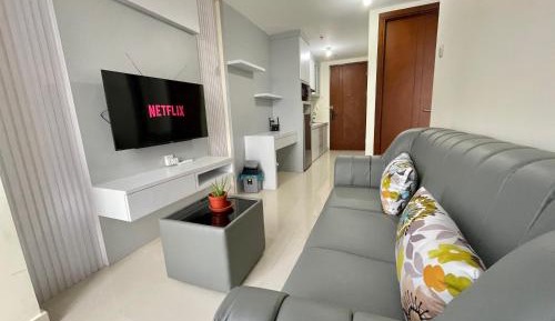 Two-Bedroom Apartment with Sea View