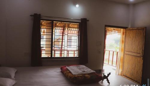 Double Room with Balcony (2 Adults + 1 Child)