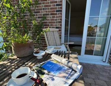 One-Bedroom Apartment with Shower