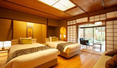 Family Room with Garden View