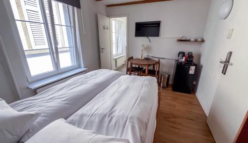 Basic Double Room