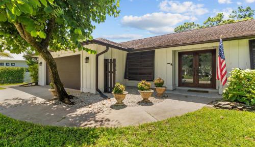 Four-Bedroom Holiday Home