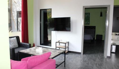Deluxe Apartment