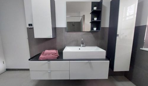 Superior One-Bedroom Apartment