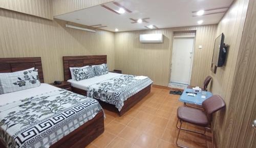 Twin Room with Bathroom