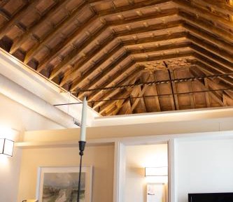 One-Bedroom Deluxe Apartment