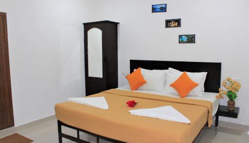 Deluxe Double Room (2 Adults + 1 Child)