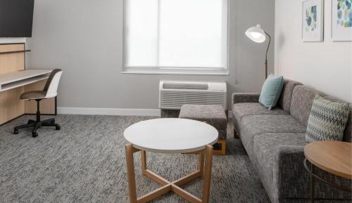 One-Bedroom King Suite with Sofa Bed 