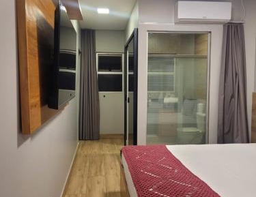 Queen Room with Pool View