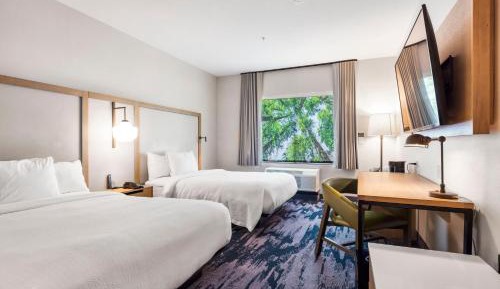 Queen Guest Room with 2 Queen Beds