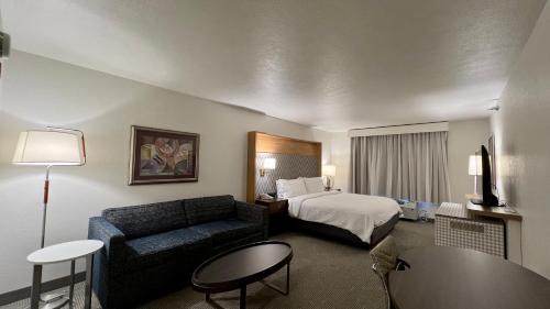 Premium King Room with Sofa Bed