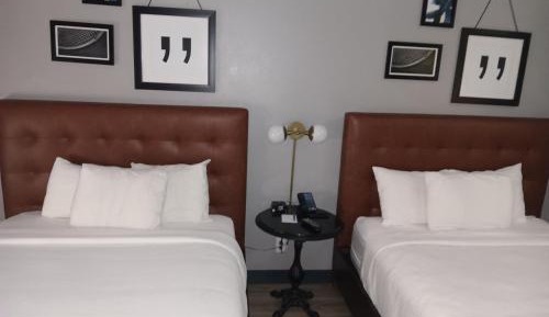 Deluxe Room, Larger Guest room, 2 Queen
