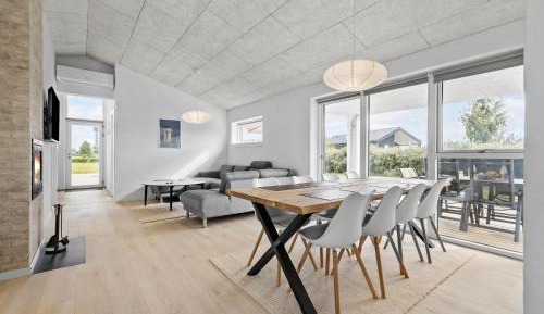 Four-Bedroom Holiday Home