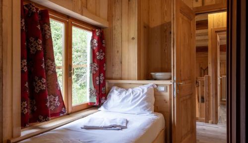 Suite with Mountain View