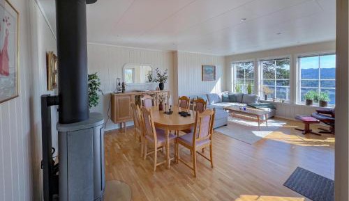 Three-Bedroom Vacation Home 