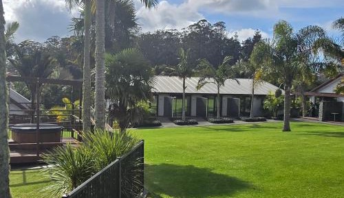 Queen Room with Garden View