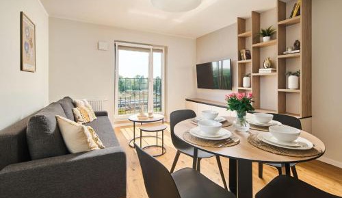 Two-Bedroom Deluxe Apartment with Balcony