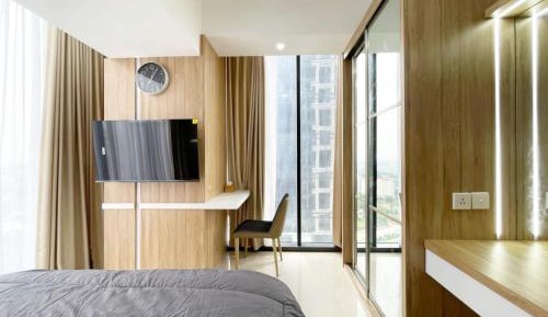 Two-Bedroom Apartment with Sea View