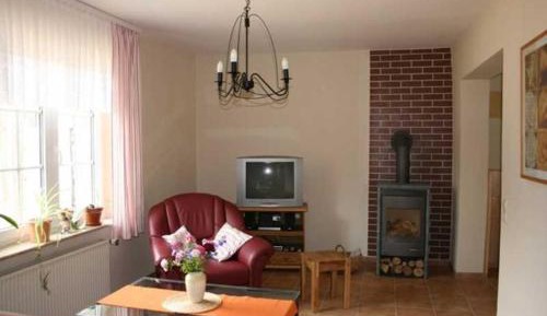 Two-Bedroom Apartment with Shower 