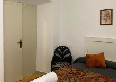 Single Room with Private Bathroom