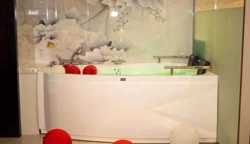 Studio with Spa Bath