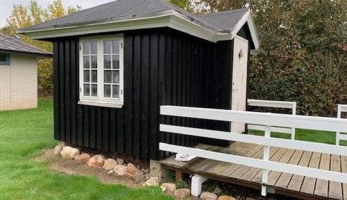 Twin Room with Shared Toilet