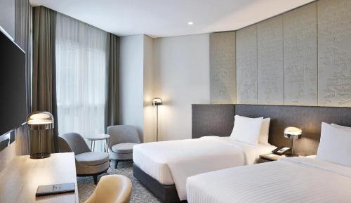 Standard Twin Room - Includes Free Parking & Free High-Speed Internet