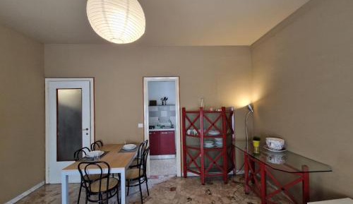 One-Bedroom Apartment with Balcony