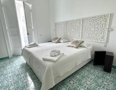 Deluxe Double or Twin Room with Sea View