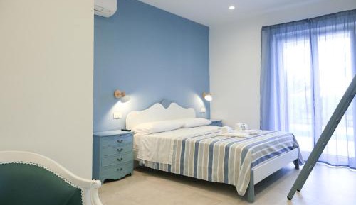 Deluxe One-Bedroom Apartment with Garden View