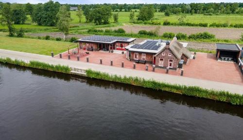 Three-Bedroom Holiday Home 