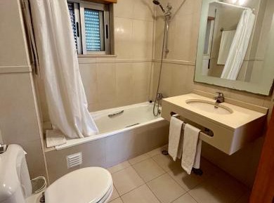 One-Bedroom Apartment with Balcony and Pool View (4 Adults)