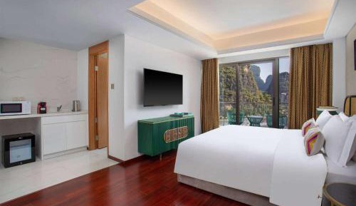 1 King Bed, 1 Double Bed, Family Room, Non-Smoking
