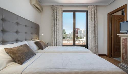 Triple Room with Terrace