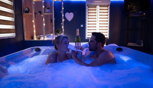 Queen Room with Spa Bath