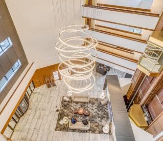 King Corner Room with Walk-in Shower