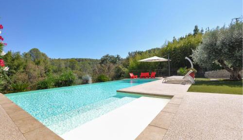 Four-Bedroom Holiday Home