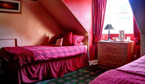 Standard Twin Room with Shared Bathroom