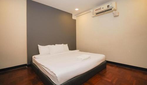 Double Room with Shared Bathroom