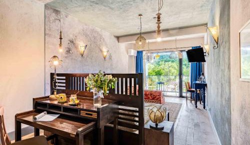 Junior Suite with Balcony