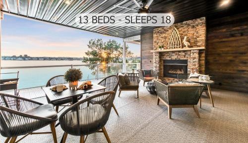 Three-Bedroom Holiday Home 